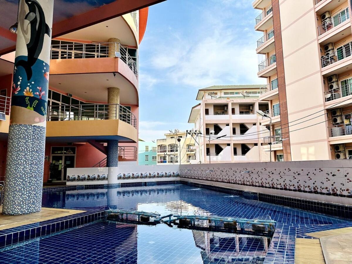 Aparthotel Wisdom Burg Bangsaen, Pool, Gym Ban Rong Khoei Esterno foto