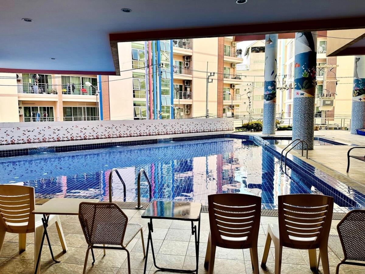 Aparthotel Wisdom Burg Bangsaen, Pool, Gym Ban Rong Khoei Esterno foto