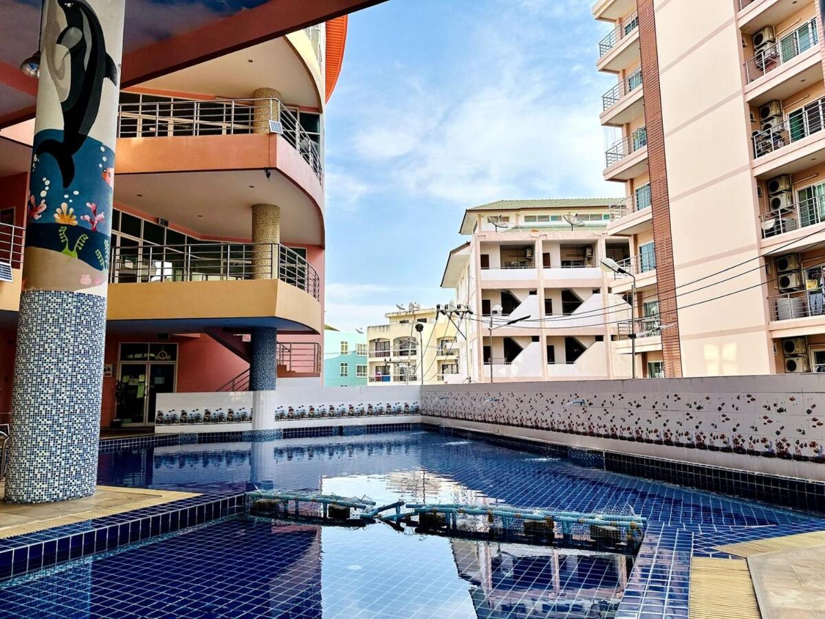 Aparthotel Wisdom Burg Bangsaen, Pool, Gym Ban Rong Khoei Esterno foto