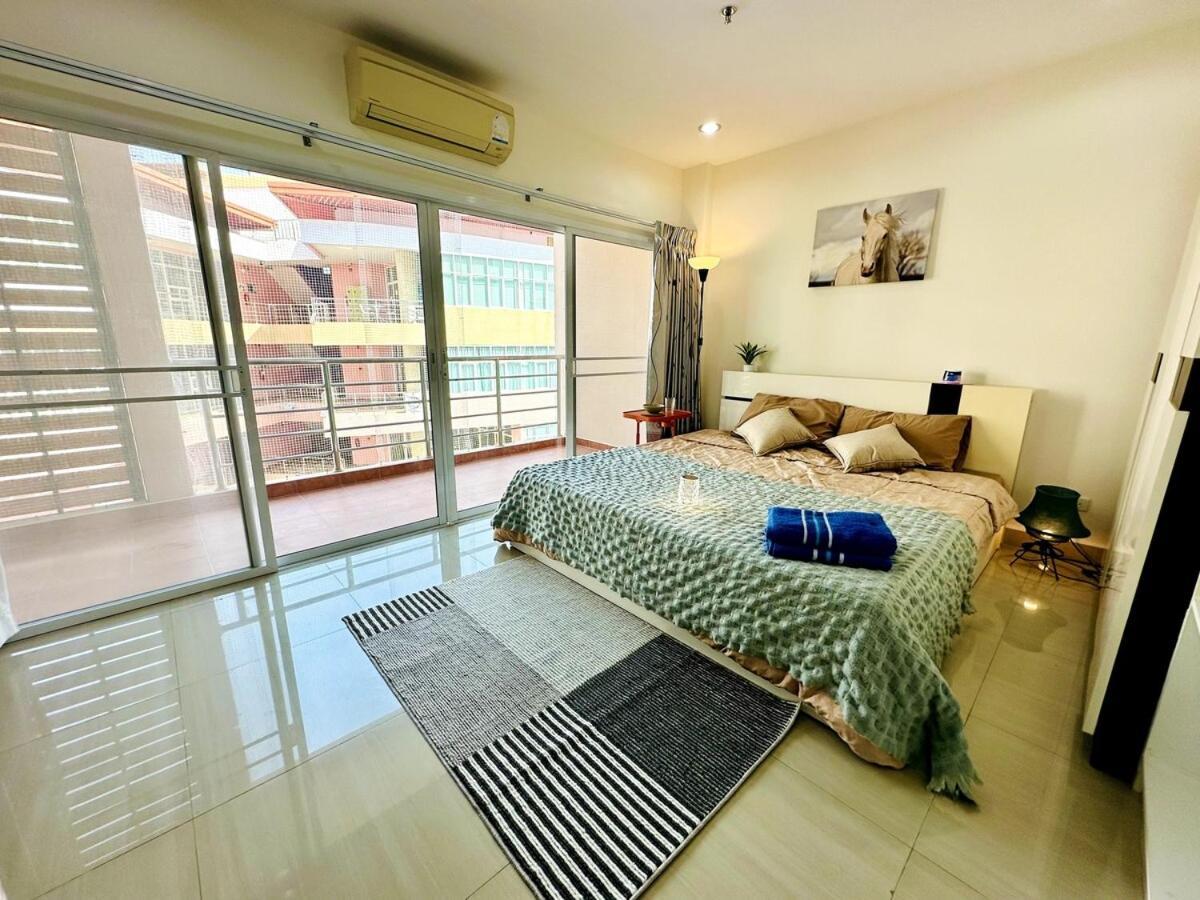 Aparthotel Wisdom Burg Bangsaen, Pool, Gym Ban Rong Khoei Esterno foto