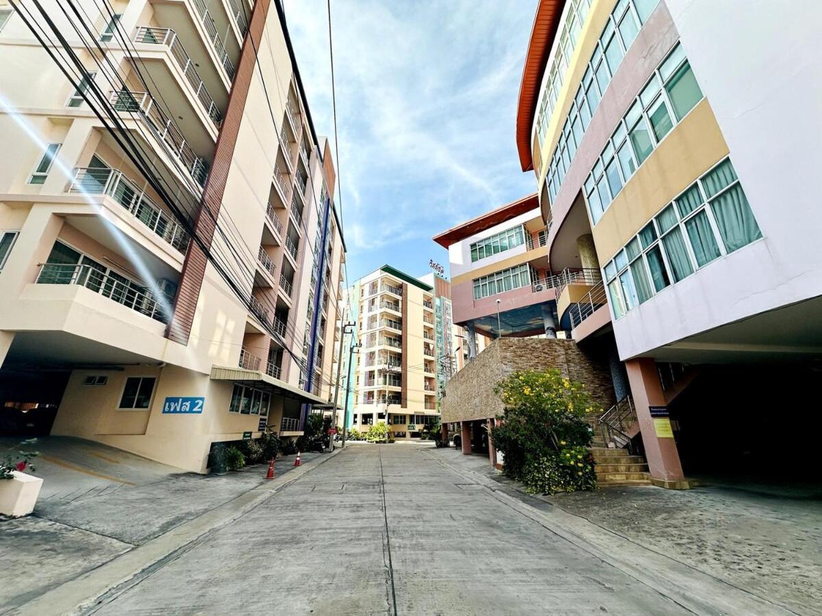 Aparthotel Wisdom Burg Bangsaen, Pool, Gym Ban Rong Khoei Esterno foto