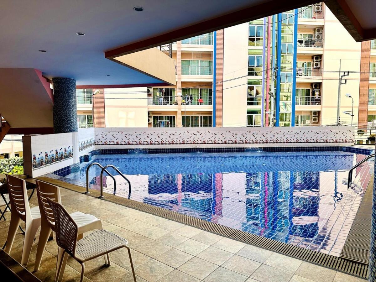 Aparthotel Wisdom Burg Bangsaen, Pool, Gym Ban Rong Khoei Esterno foto