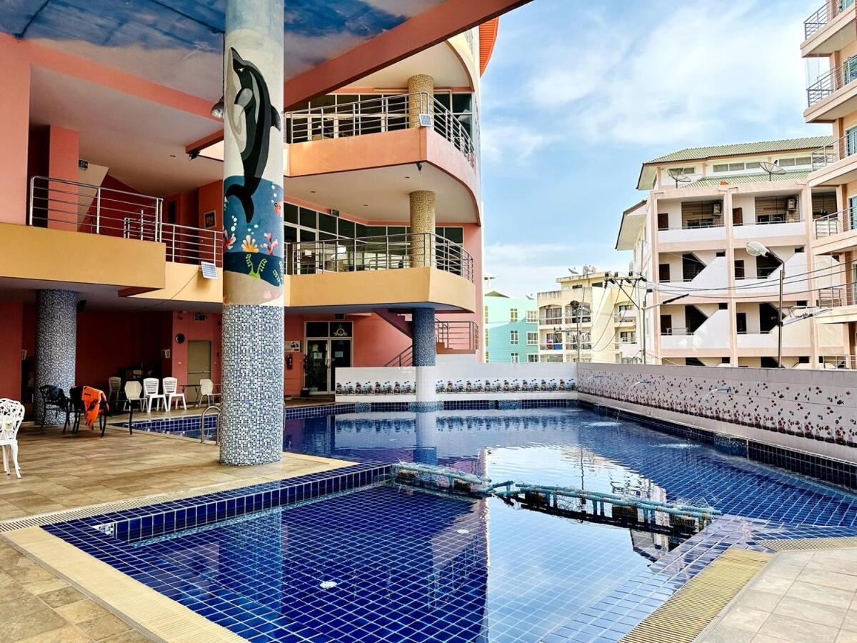 Aparthotel Wisdom Burg Bangsaen, Pool, Gym Ban Rong Khoei Esterno foto